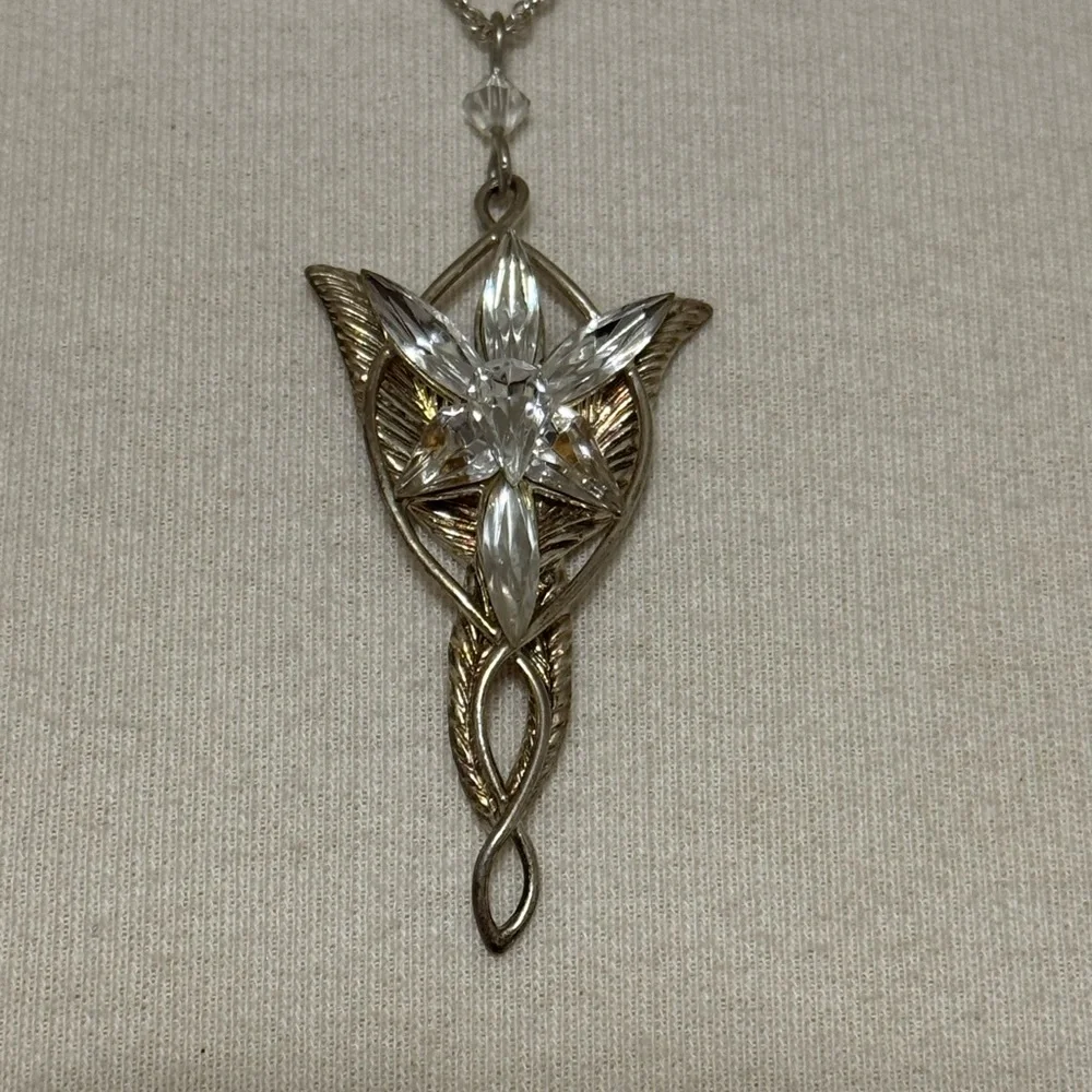 Sterling Silver Necklace The Evenstar Pendant of Arwen By The Noble Collection. - Picture 2 of 4